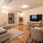 Villa Rose